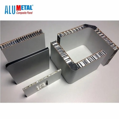 Alumetal Silver Mill đã hoàn thiện Bảng điều khiển bánh sandwich lõi tổ ong bằng nhôm cho ngành năng lượng mặt trời